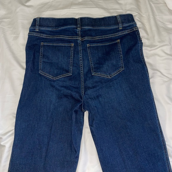 SPANX WOMEN’S FLARE JEANS - Picture 3 of 6